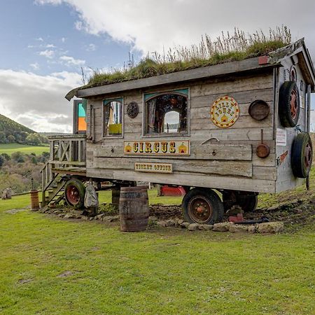 2 X Double Bed Glamping Wagon In Dalby Forest Скарборо Екстер'єр фото